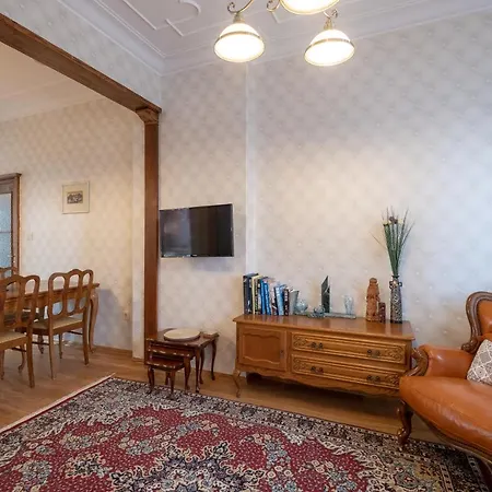 Artilcious Two Bedroom Park View *