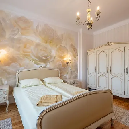 Artilcious Two Bedroom Park View * Sofie