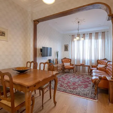 Artilcious Two Bedroom Park View Apartmán Sofie