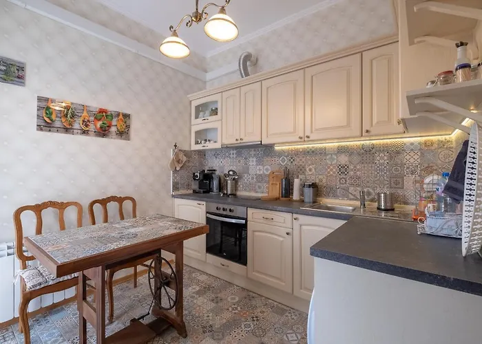 Artilcious Two Bedroom Park View *