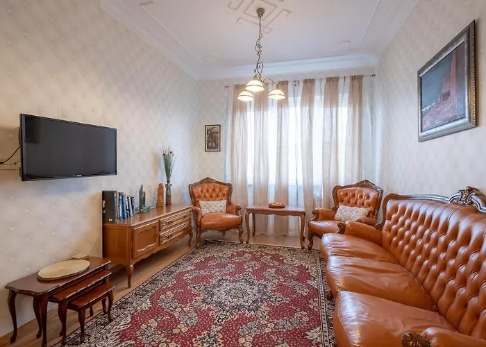 Artilcious Two Bedroom Park View *